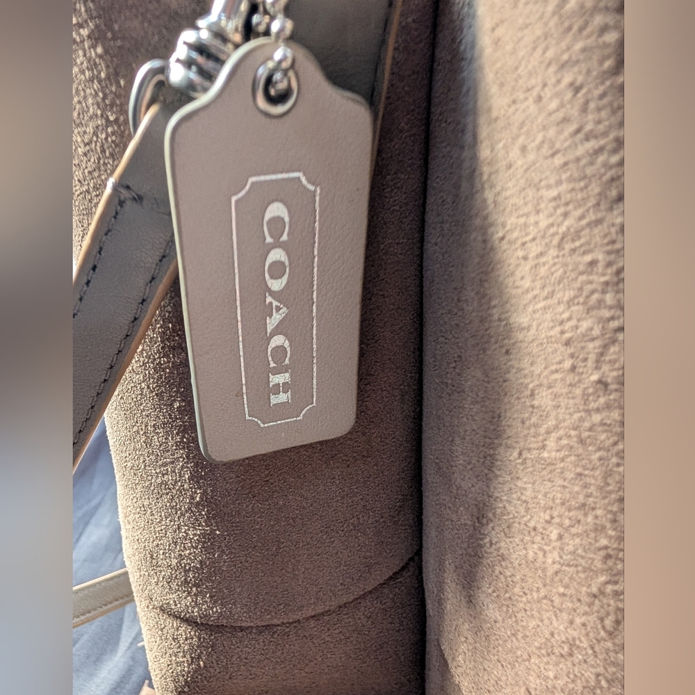 Coach Large Soft Borough Grey Suede - Picture 14 of 16
